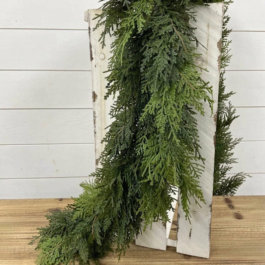 Northern White Cedar Lush Garland 6'