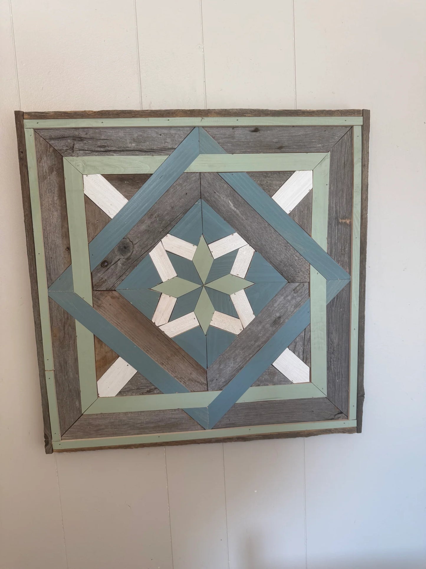 Art- Double ring barn quilt